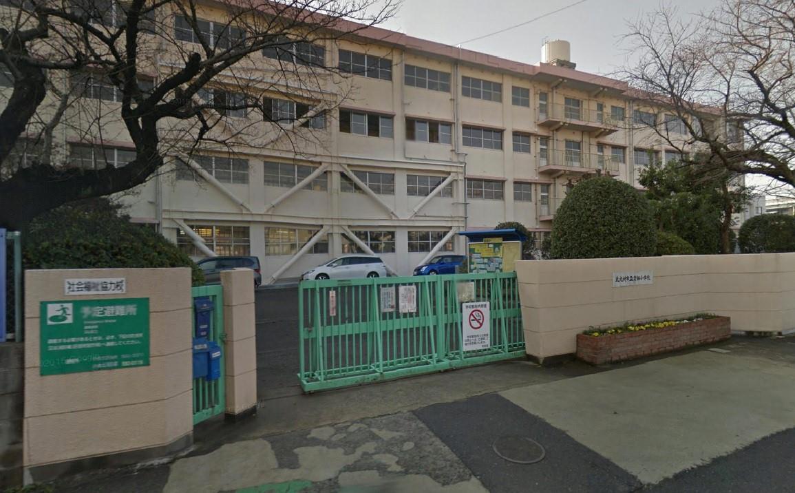 貴船小学校(470m)
