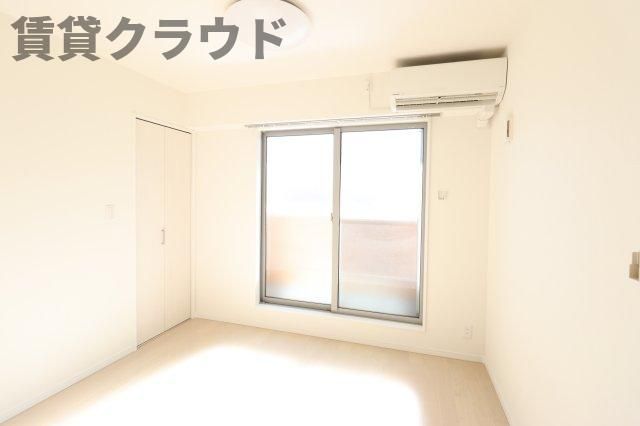 ベッドルーム