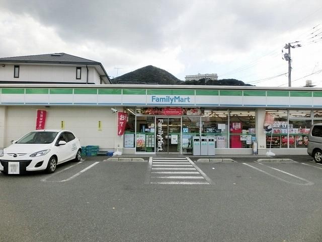 ファミリーマート／小倉富野インター店 (220m)