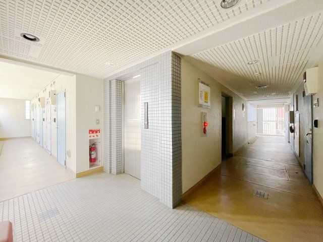 ロビー