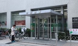 近くに施設あり