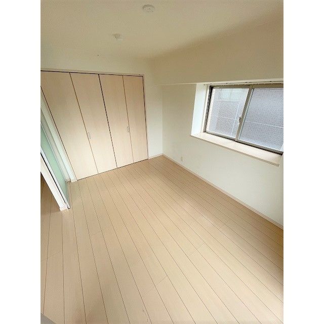 ベッドルーム