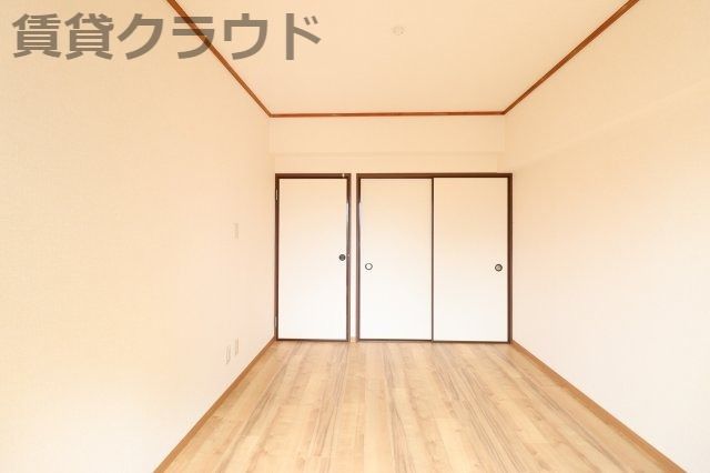 ベッドルーム