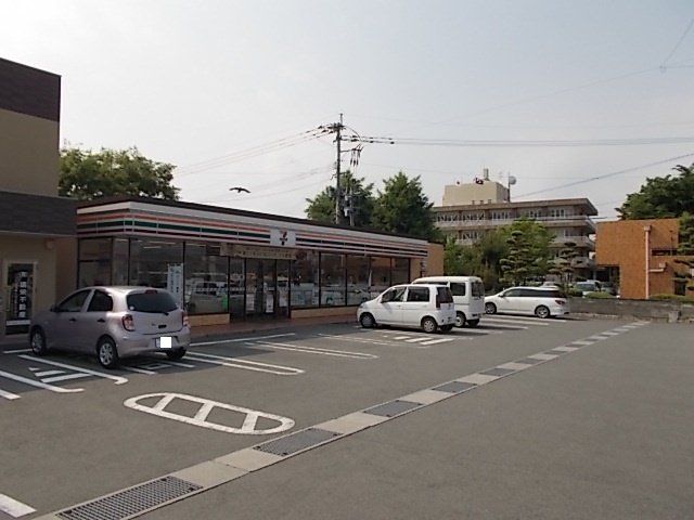 セブンイレブン岩崎店まで900m