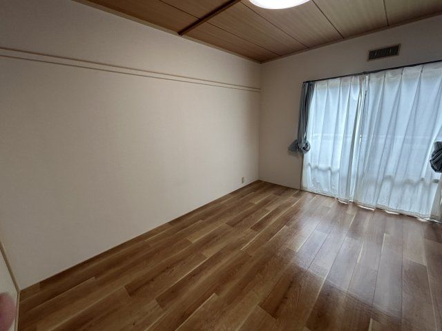ベッドルーム