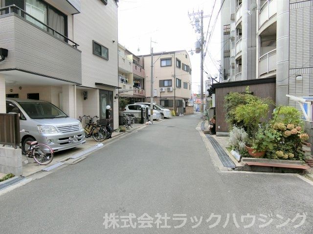 近くに施設あり