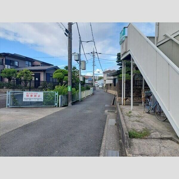 近くに施設あり