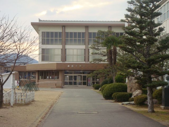 近くに施設あり