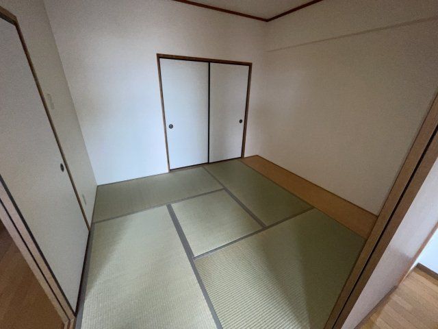 ベッドルーム