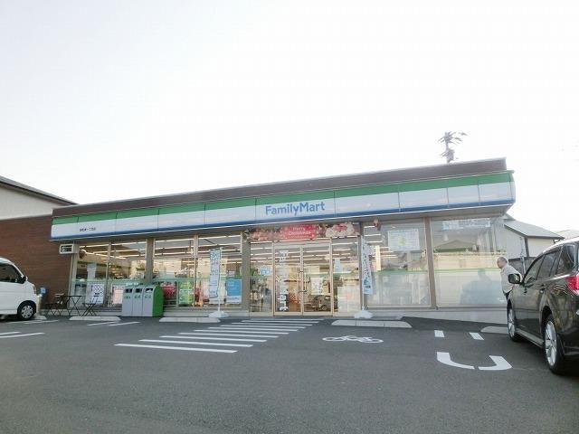 ファミリーマート/海老津一丁目店 (581m)