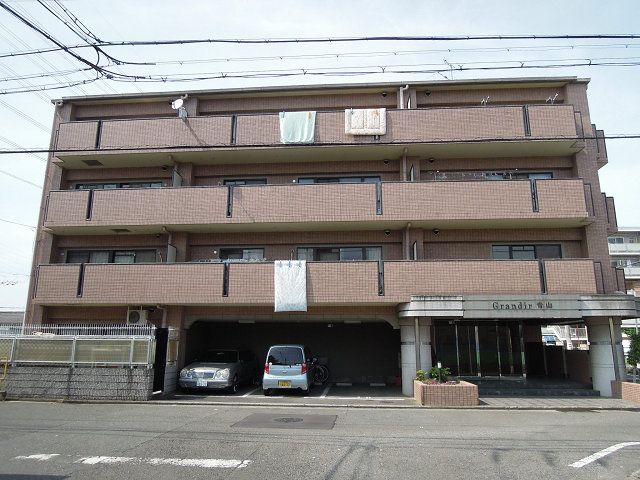 グランディール青山の外観画像