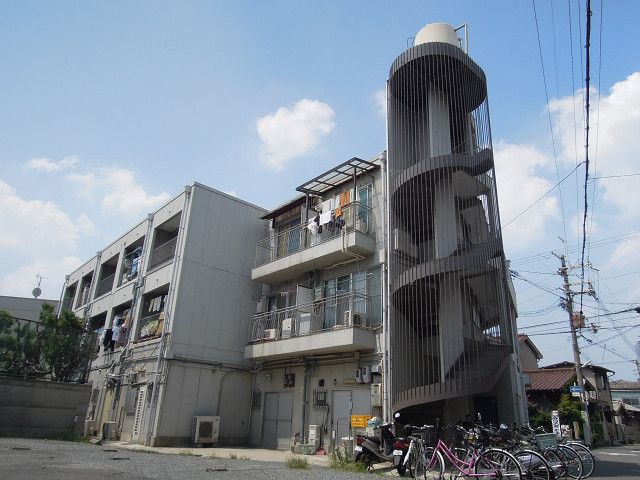 スペース八尾の外観画像