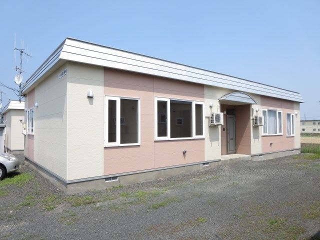 ハピネス三輪 8号棟の外観画像