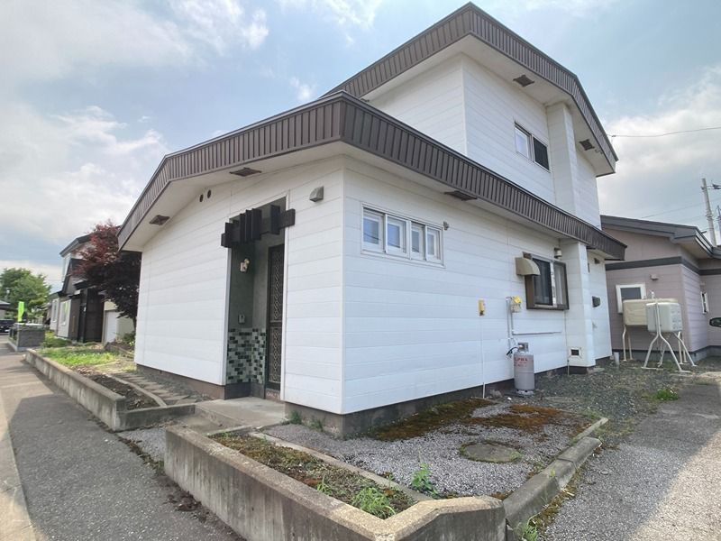 西富町3丁目3番9号貸家の外観画像