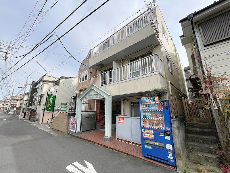 プチメゾン中央の外観画像