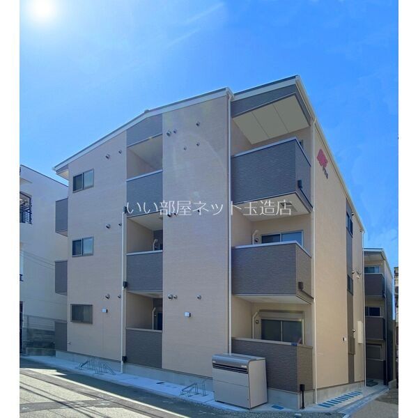 F asecia Kastaliaの外観画像