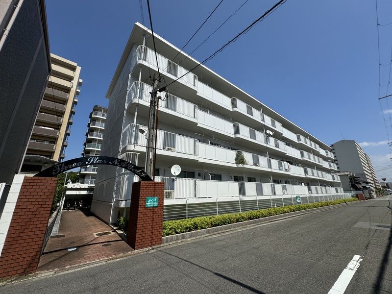 スリースター長居の外観画像