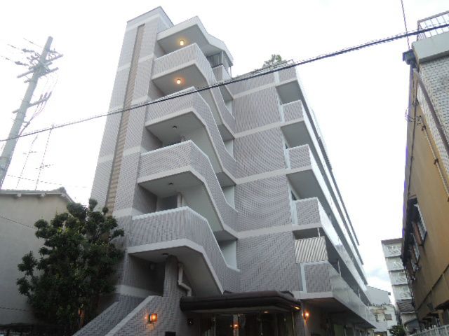 シャンピニヨン岩崎の外観画像