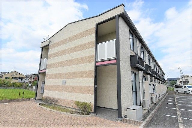 レオパレスめいの外観画像