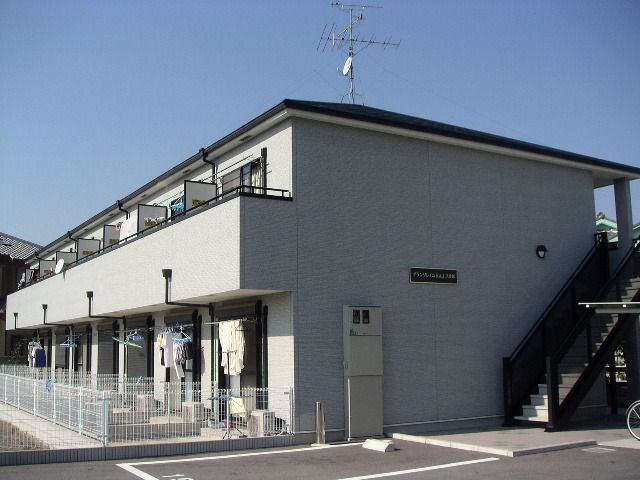 グランソレイユK&J弐番館の外観画像