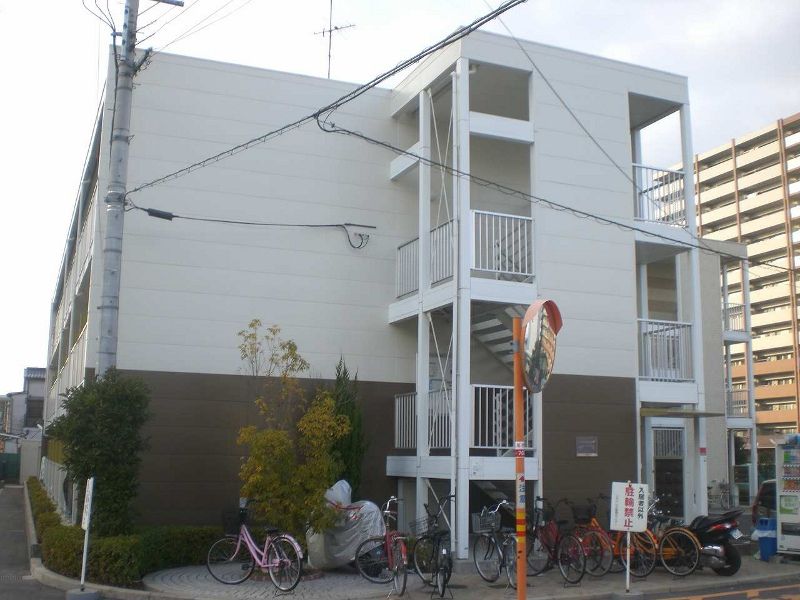 レオパレスレーヴの外観画像