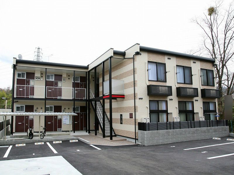 レオパレスウチダ7号館の外観画像
