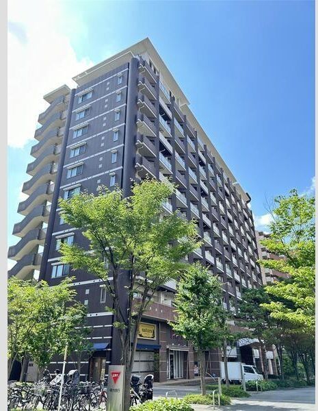 ロイヤルパークス桃坂の外観画像