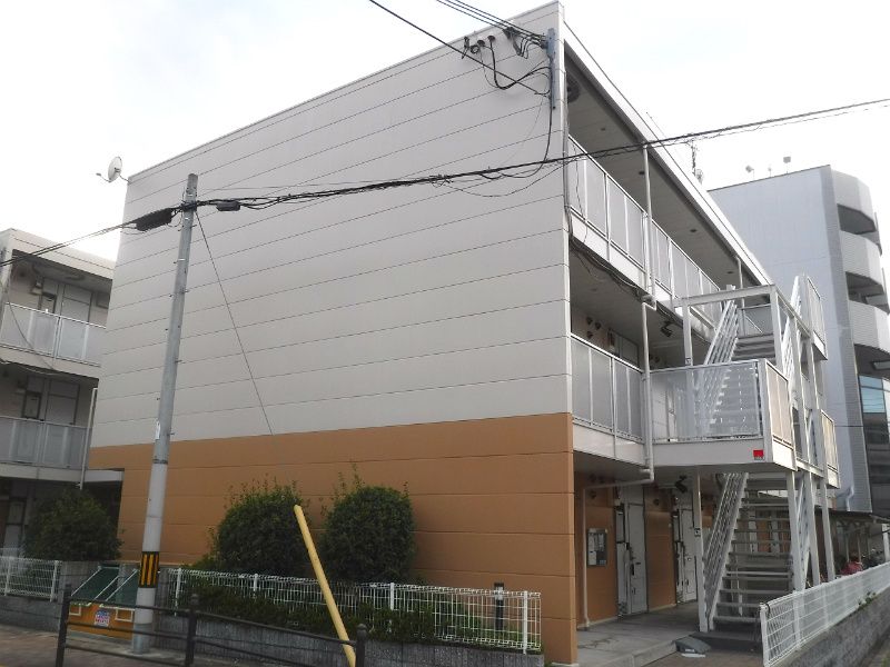 レオパレスドミール 今川の外観画像