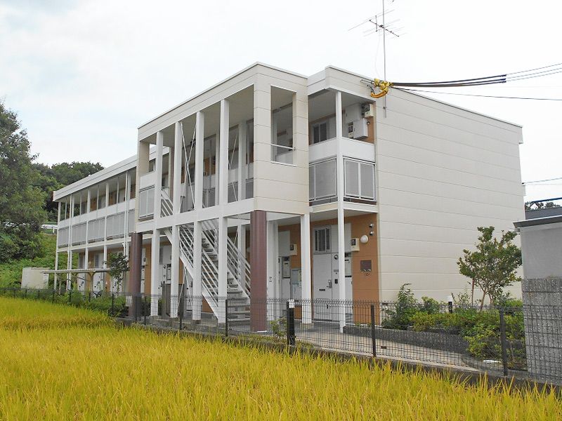 レオパレス山田池リバーサイドの外観画像