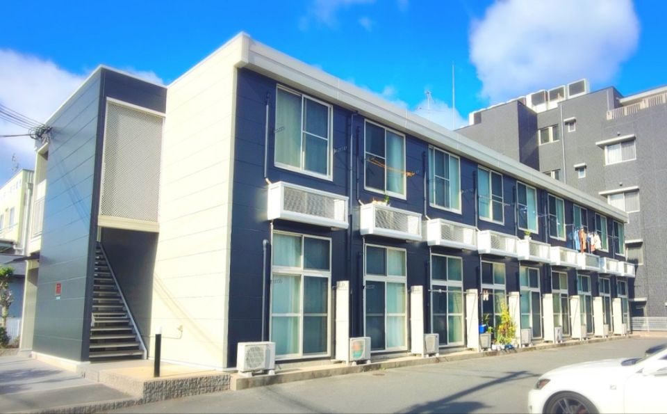 レオパレスQUATRE SAISONSの外観画像