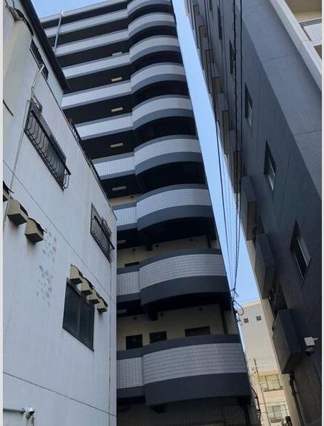 ノアーズアーク桃谷駅前の外観画像