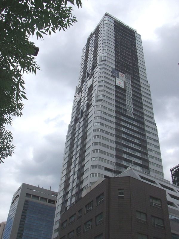 ディーグラフォート大阪NYタワーの外観画像