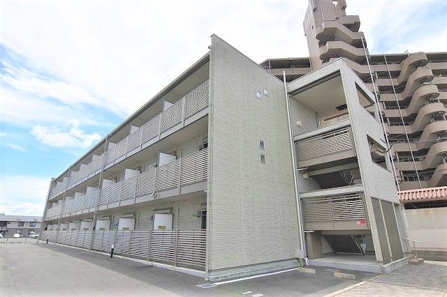 クレイノコミンチャーレドゥーエの外観画像