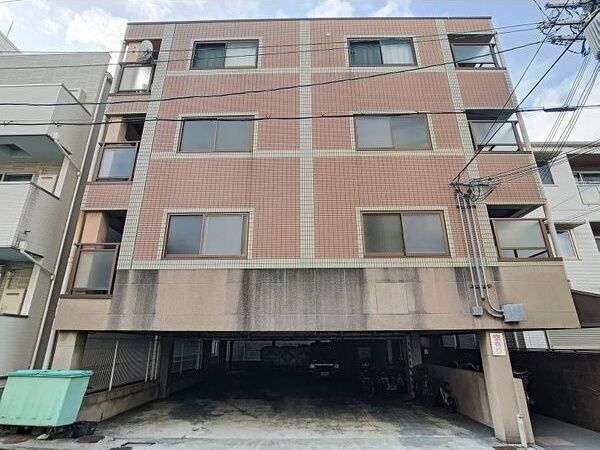 シャトー中三の外観画像