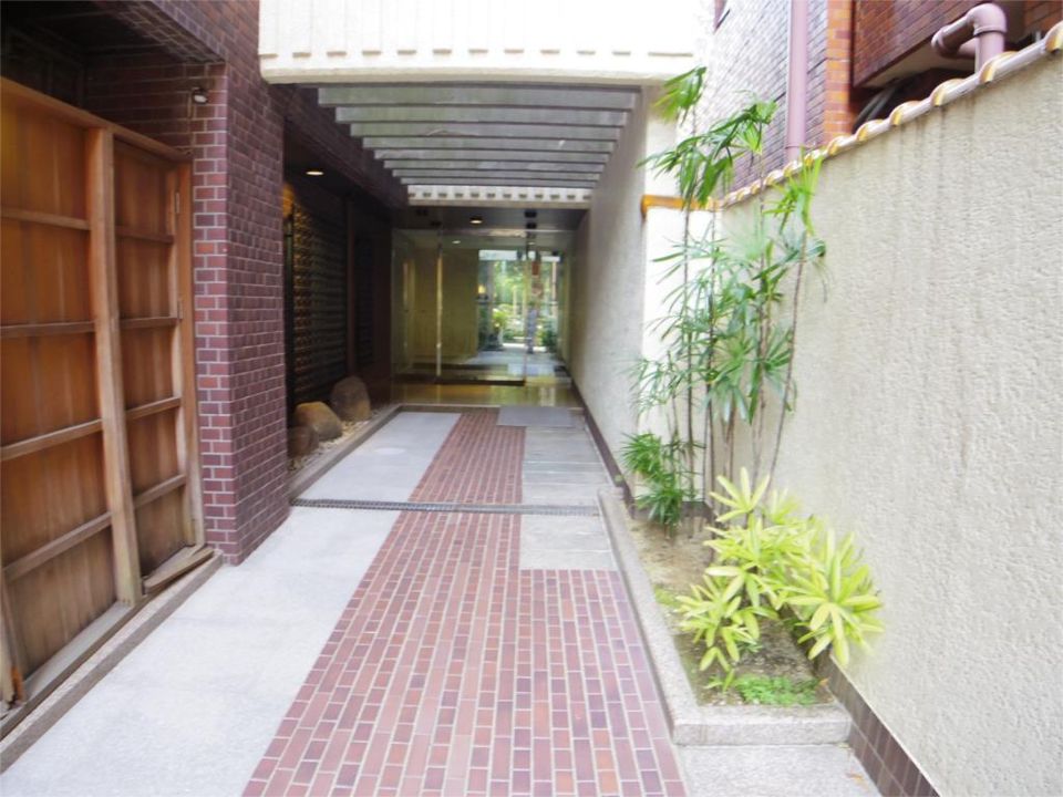 上六青山ハイツの外観画像