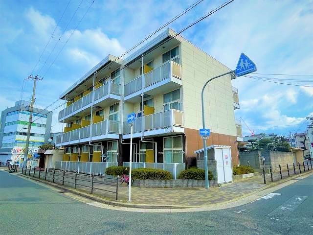 レオパレスクリスタ住吉の外観画像