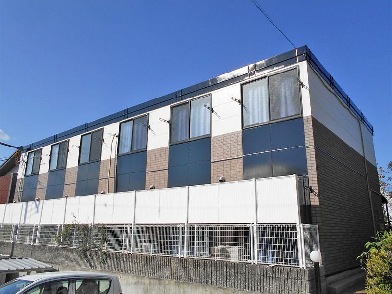 レオパレス田辺の外観画像