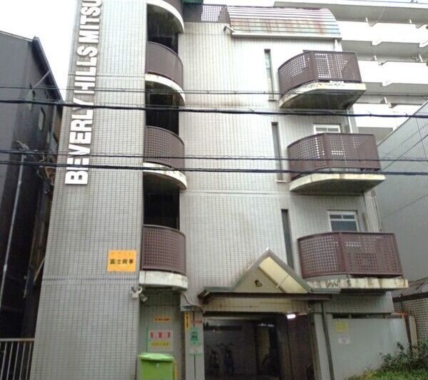 ビバリーヒルズ岡田の外観画像