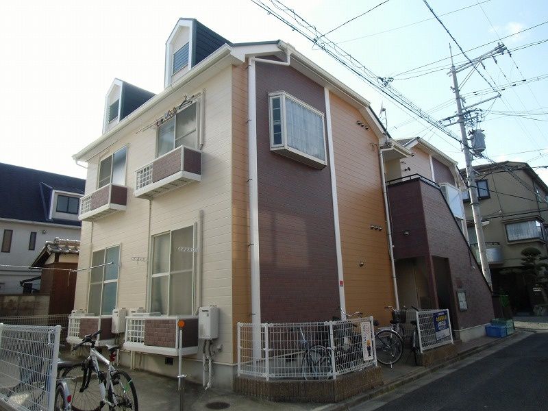 レオパレスアーバン泉の外観画像
