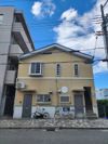 変なアパート内代の外観画像