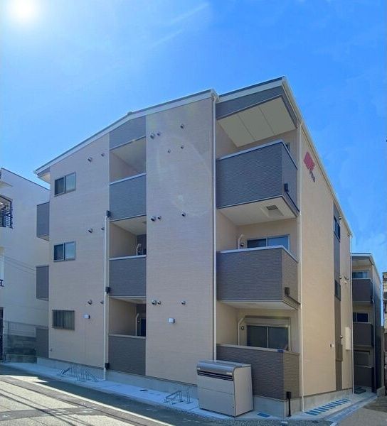 F asecia Kastaliaの外観画像