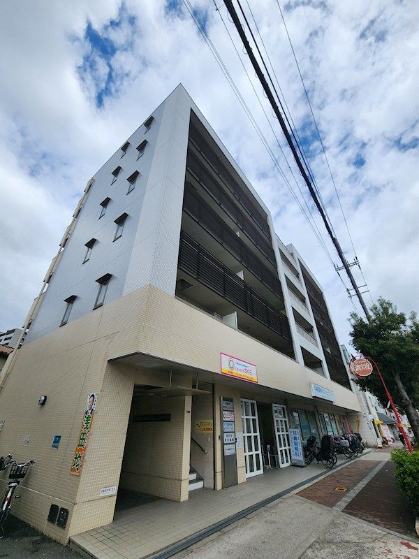 アマントリビエールシギノの外観画像