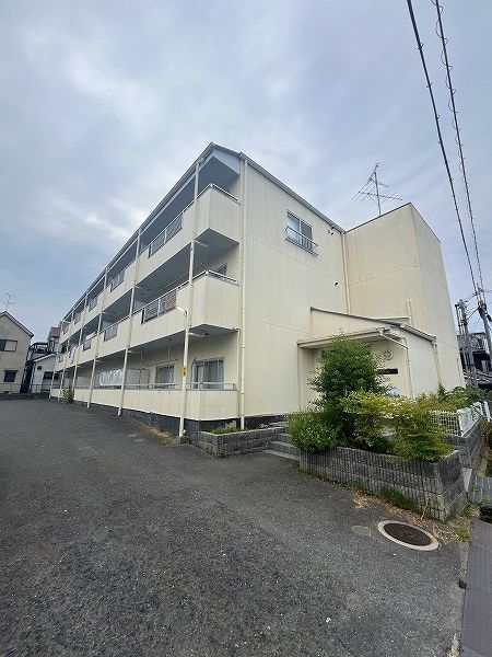 ウイングヒルズ羽曳野の外観画像