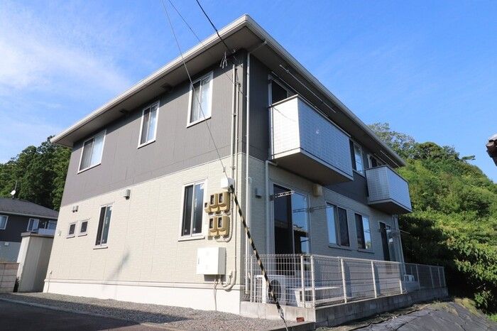 ヴィレッジロイヤル白鳥 Cの外観画像