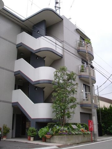 ラトゥールの外観画像