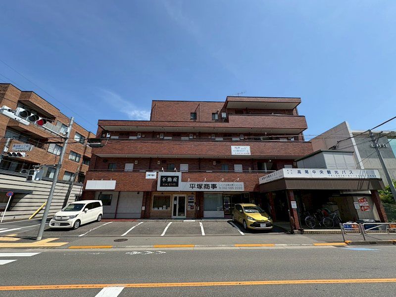 高尾ビルの外観画像