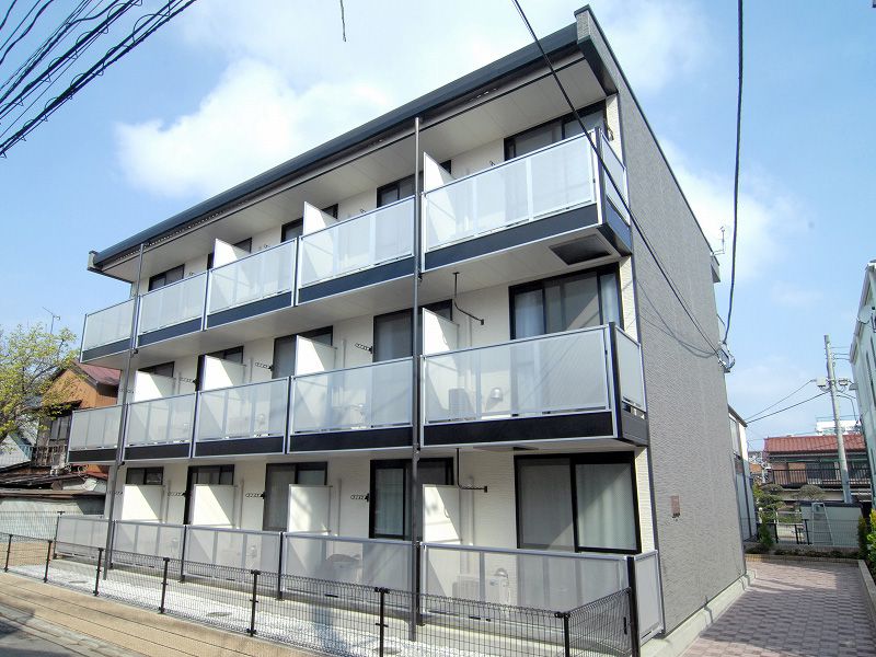 レオパレスレークイエの外観画像