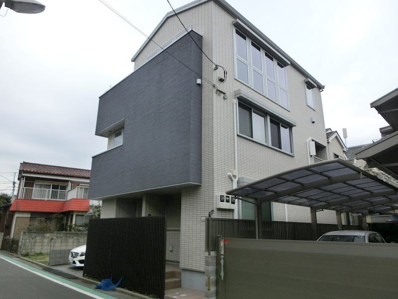 White Baseの外観画像