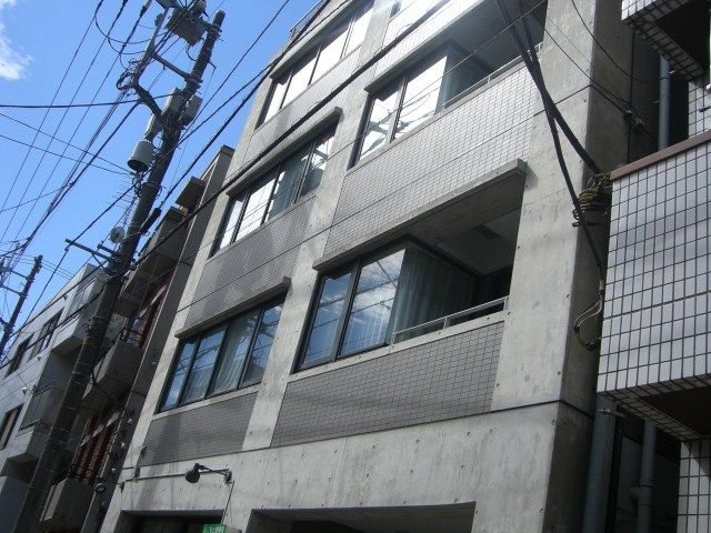 ヴァンヴェール学芸大の外観画像