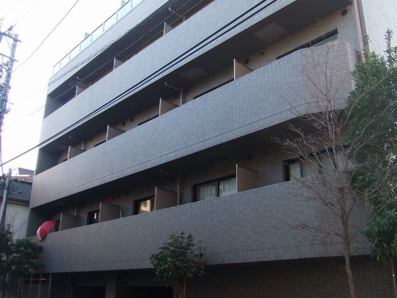 ルーブル学芸大学の外観画像
